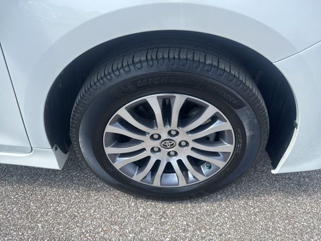 2020 Toyota Sienna Base