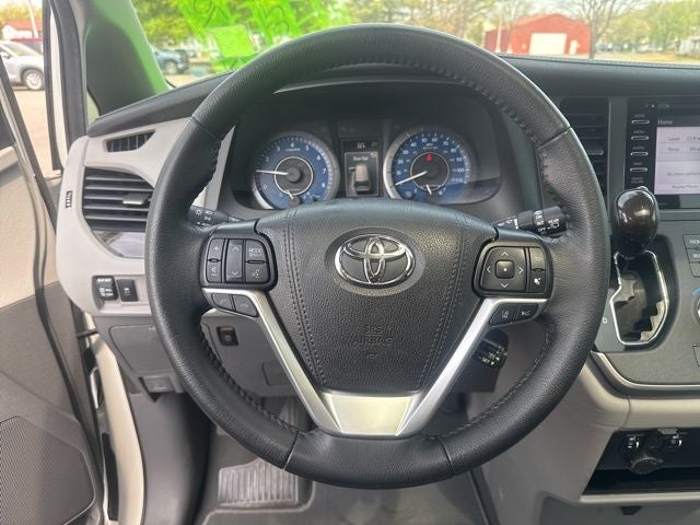 2020 Toyota Sienna Base