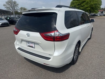 2020 Toyota Sienna Base
