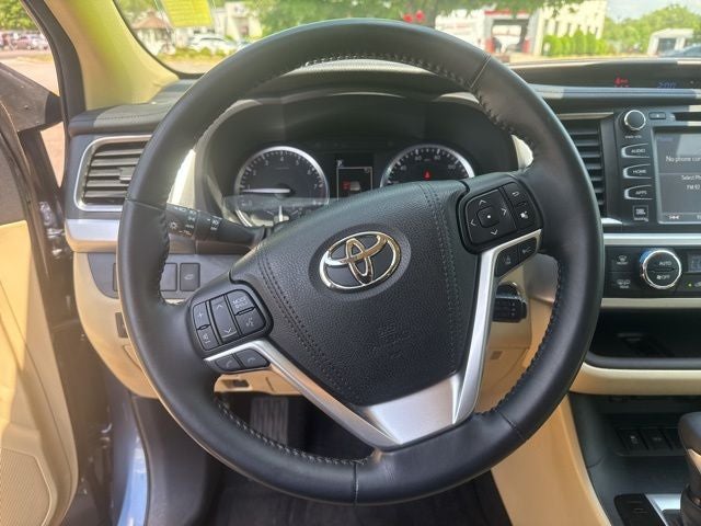 2017 Toyota Highlander Limited