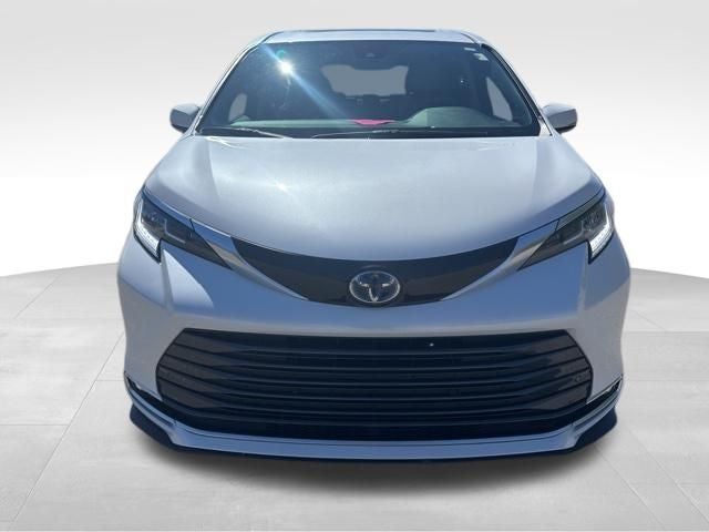 2025 Toyota Sienna Limited 7 Passenger