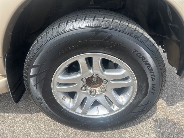 2005 Toyota Sequoia SR5