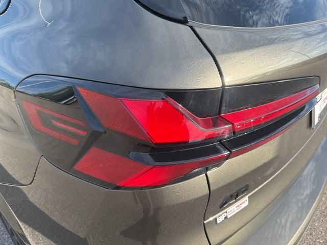 2025 BMW X5 M60i