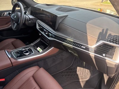 2025 BMW X5 M60i