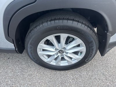2024 Toyota Corolla Cross LE