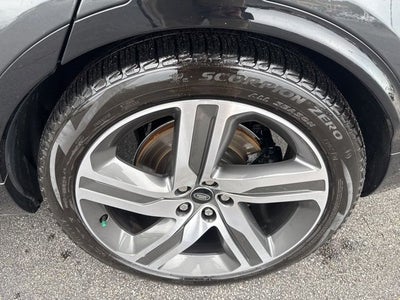 2024 Land Rover Discovery Metropolitan Edition