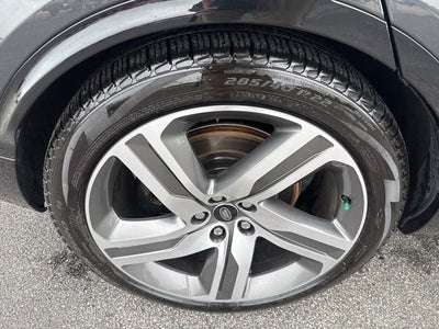 2024 Land Rover Discovery Metropolitan Edition