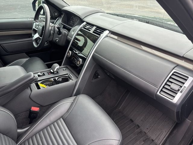 2024 Land Rover Discovery Metropolitan Edition