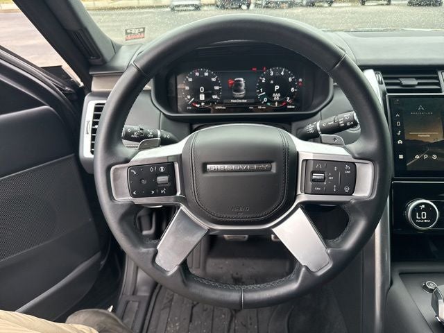 2024 Land Rover Discovery Metropolitan Edition