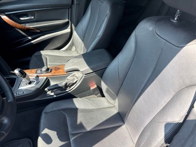 2017 BMW 3 Series 320i xDrive