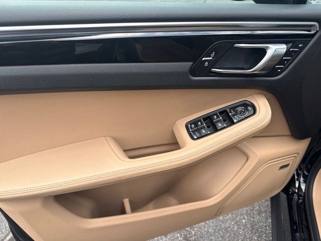 2020 Porsche Macan Base