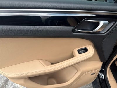 2020 Porsche Macan Base