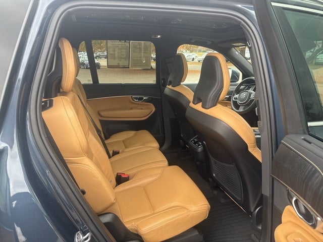 2022 Volvo XC90 T6 Inscription