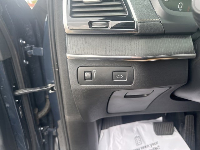 2022 Volvo XC90 T6 Inscription