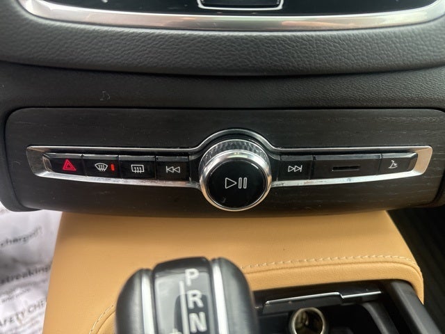 2022 Volvo XC90 T6 Inscription