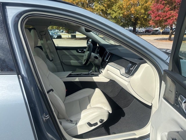 2023 Volvo XC60 Recharge Plug-In Hybrid Ultimate