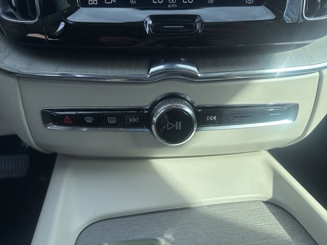 2023 Volvo XC60 Recharge Plug-In Hybrid Ultimate